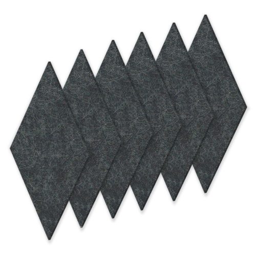 893